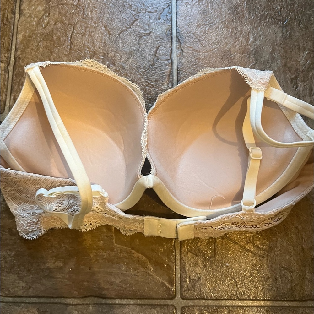 Maidenform Bra - image 2